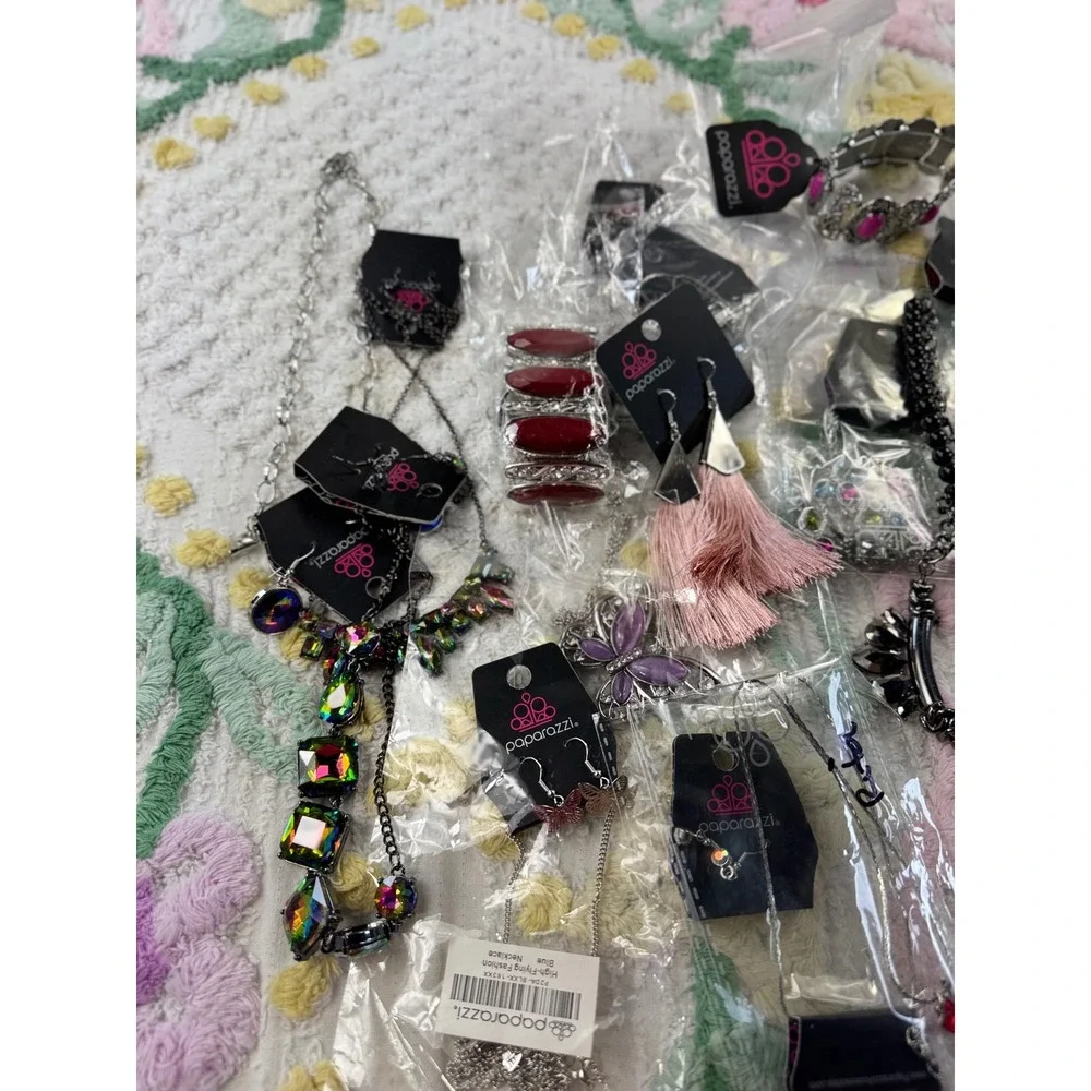 Paparazzi Jewelry‎ Assortment Multi Color Necklace Bracelet 14 pieces